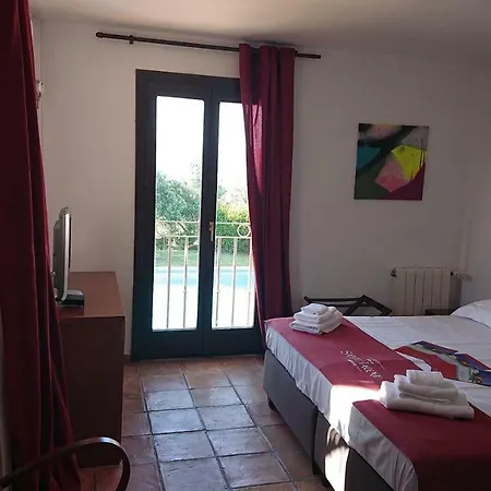 Hotel Cases De Sant Jaume 3*