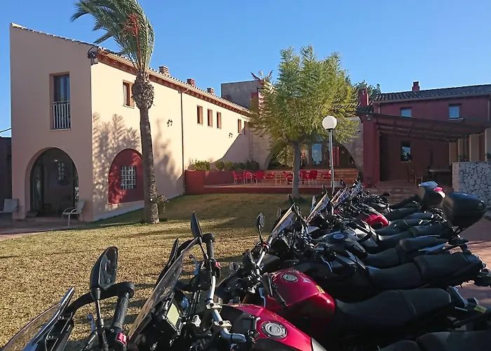 Hotel Cases De Sant Jaume 3*